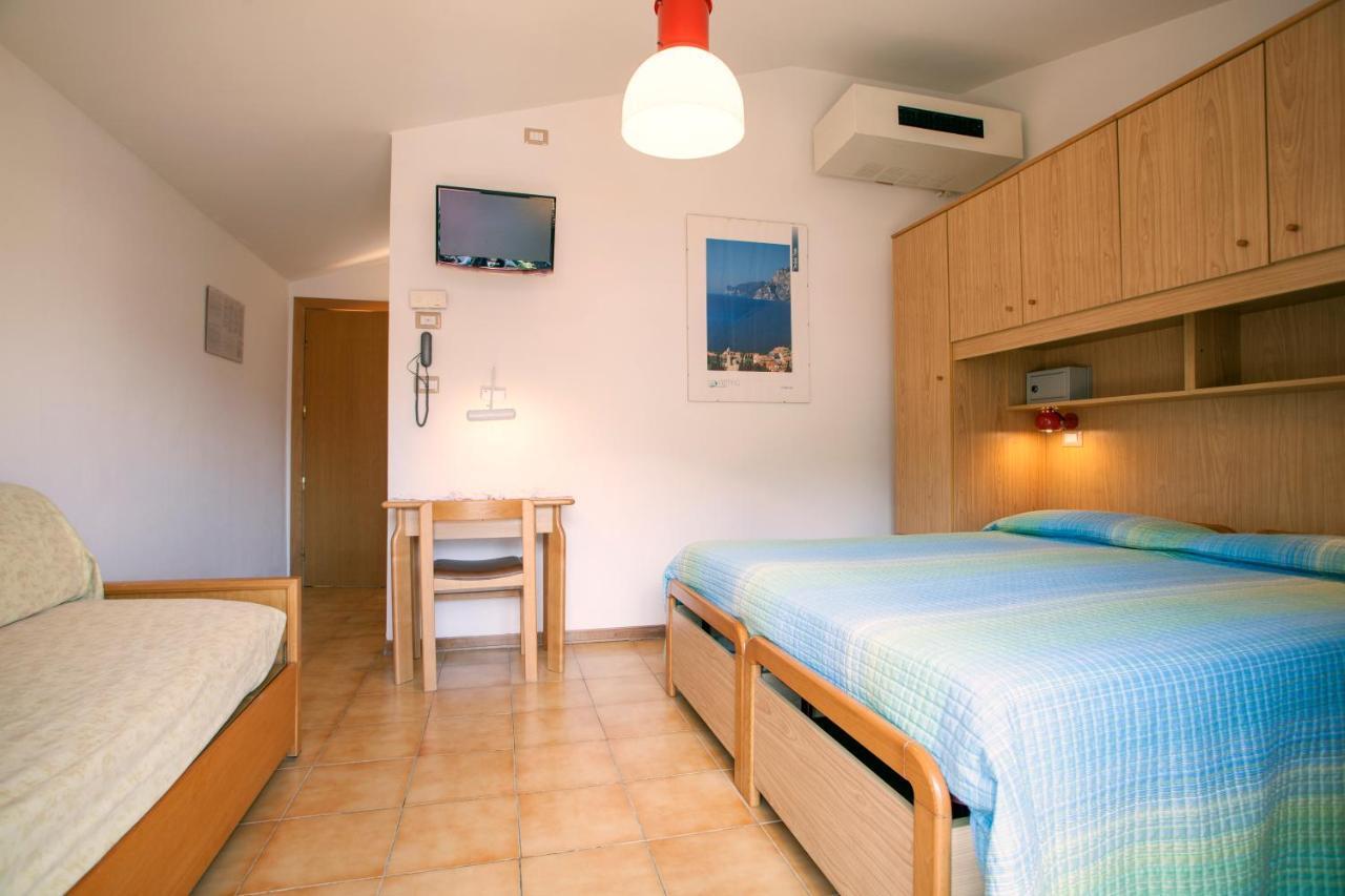 Hotel Garni Villa Magnolia 토르볼레 객실 사진
