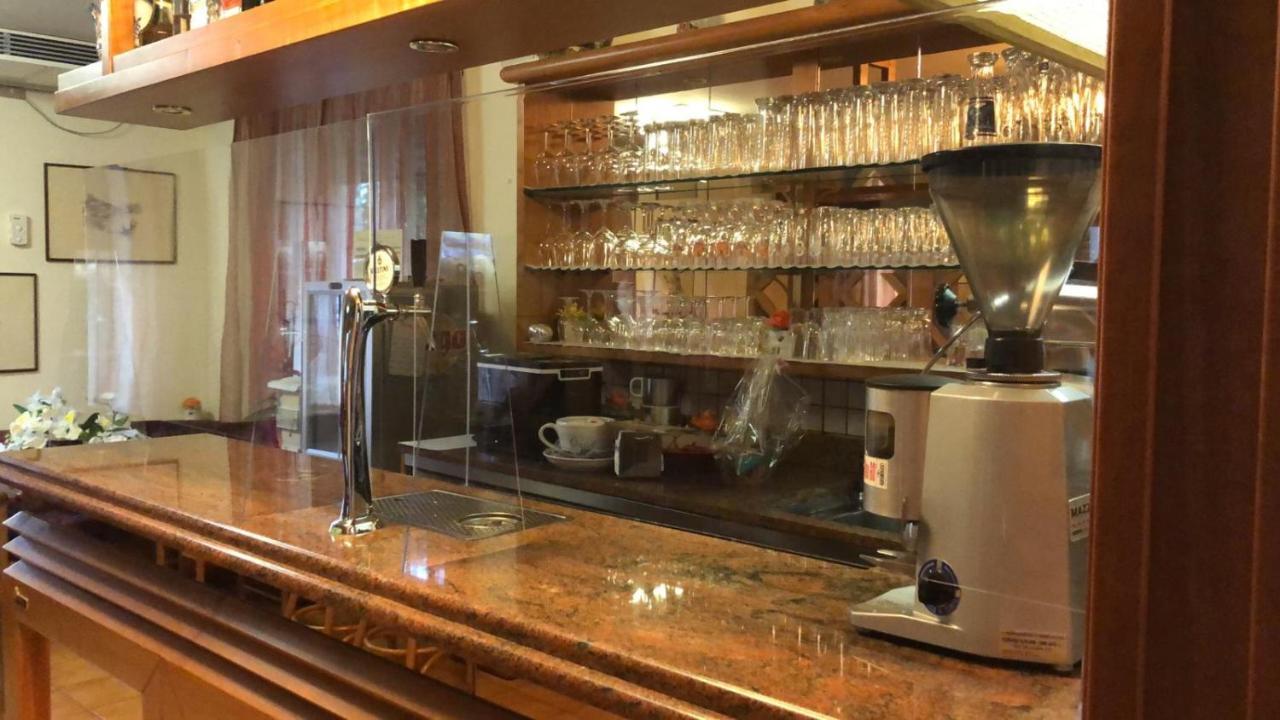 Hotel Garni Villa Magnolia 토르볼레 외부 사진
